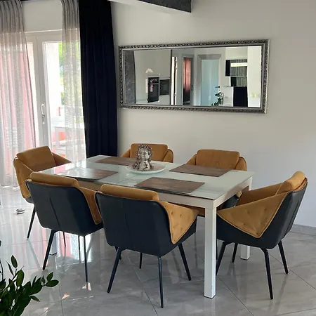 Family-friendly With Swimming Pool Klenovica, Novi Vinodolski - 18260 公寓 克罗诺维察