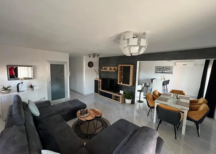 Appartement Family-friendly With Swimming Pool Klenovica, Novi Vinodolski - 18260 *